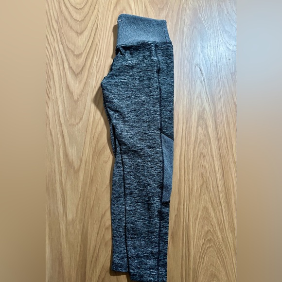 PINK VS Dark Grey Cozy Leggings - Picture 6 of 9